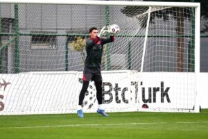 berke ozer milli takim kampindan izni olmadan ayrildi kOEsx9eG.jpg
