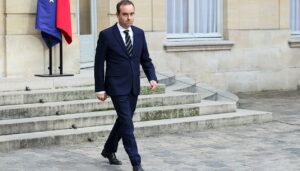 fransa lecornu bir haftada ikinci hukumeti kurdu XxYp8mCu.jpg